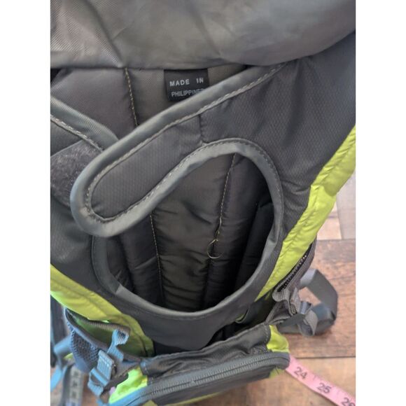 CAMELBAK Rogue Hydration Pack Lime Green Gorpcore Cycling Hiking Backpack - Picture 5 of 7